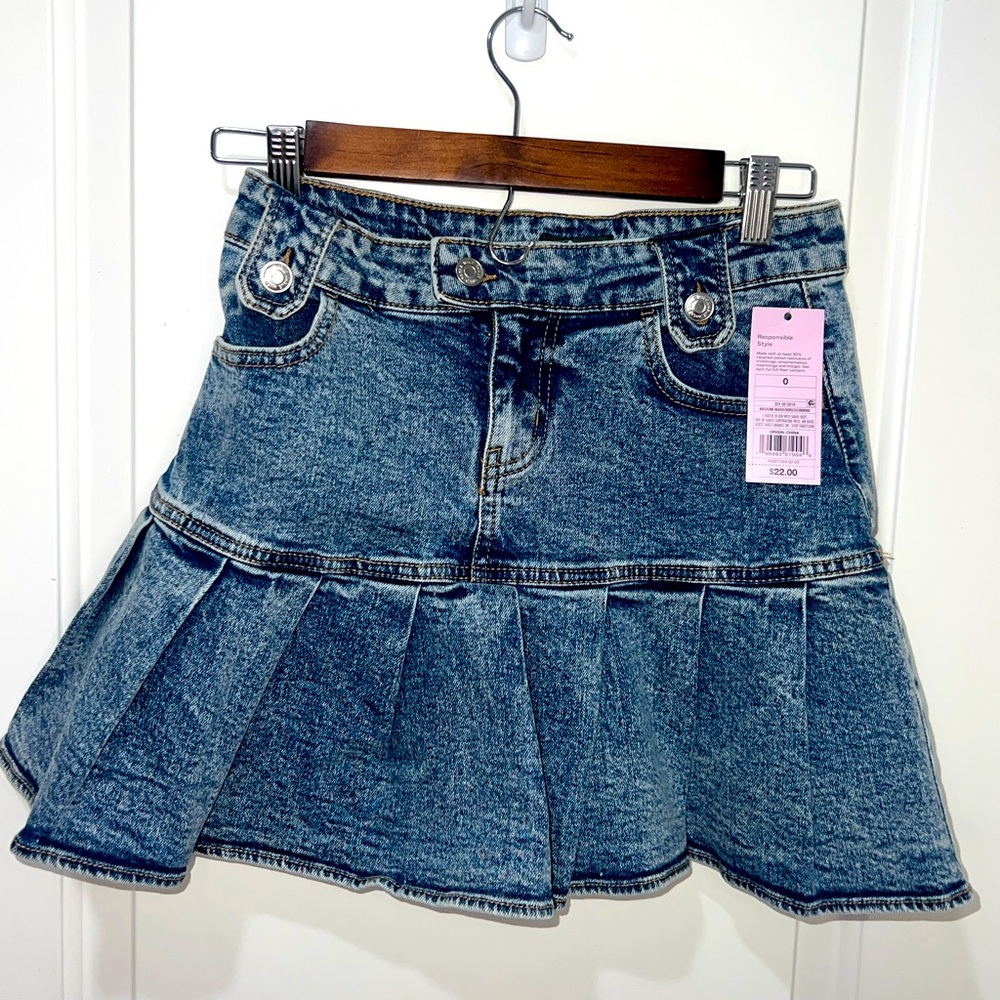 denim pleated skirt